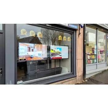 Monitor ultra wysokiej jasności 3500 cd/m2 65