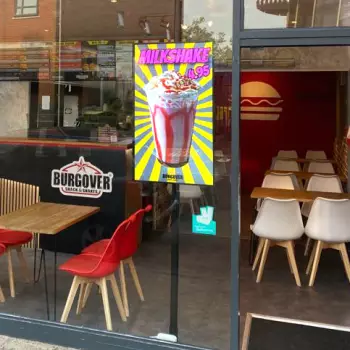 Monitor reklamowy 43 cale z Androidem o wysokiej jasności 700 cd/m²