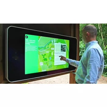 Zewnętrzny monitor reklamowy 55