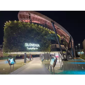 Zewnętrzny monitor reklamowy 32