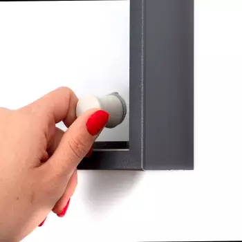 Gablota magnetyczna Slim z przesuwanymi drzwiami