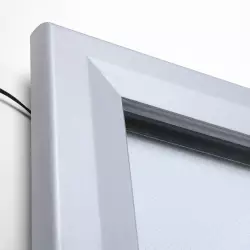 Zewnętrzna gablota podświetlana