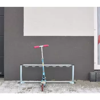 Stojak na hulajnogi - 6 stanowiskowy STAL NIERDZEWNA