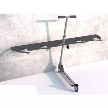 Stojak-na-hulajnogi-ścienny-II