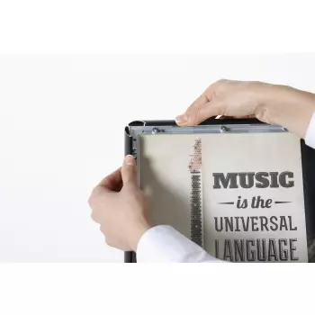 Czarny teleskopowy Menuboard A4