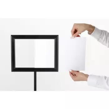 Dwustronny teleskopowy stojak na plakat