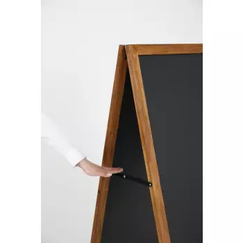 Drewniany zewnętrzny potykacz