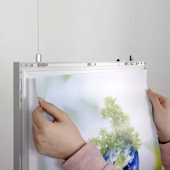 Magnetyczna dwustronna rama podświetlana