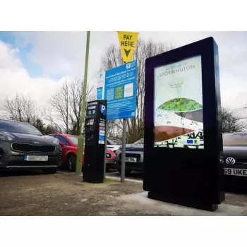 Zewnętrzny totem reklamowy 43 cale