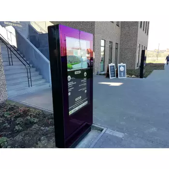 Interaktywny totem reklamowy - zewnętrzny 49 cali