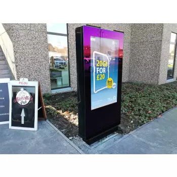Interaktywny totem reklamowy - zewnętrzny 49 cali
