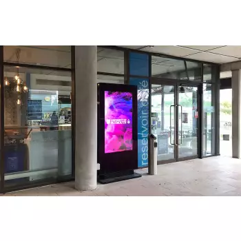 Interaktywny totem reklamowy - zewnętrzny 49 cali