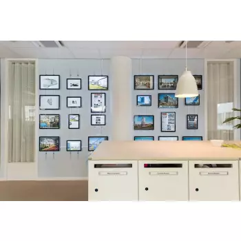 Zestaw podświetlanych systemów linkowych Vitrine Media