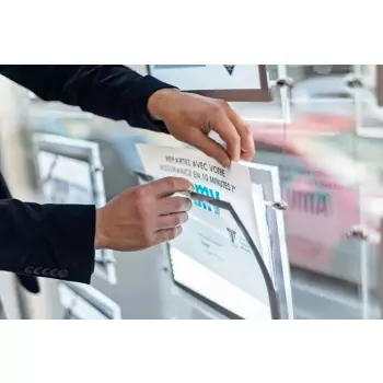 Dwustronna rama podświetlana VM TWO