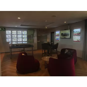 Zestaw naściennych ramek Vitrine Media