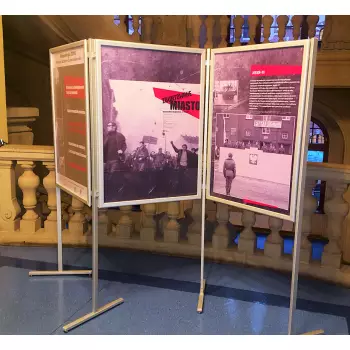 Ścianka-ekspozycyjna-UKOS-3xB2