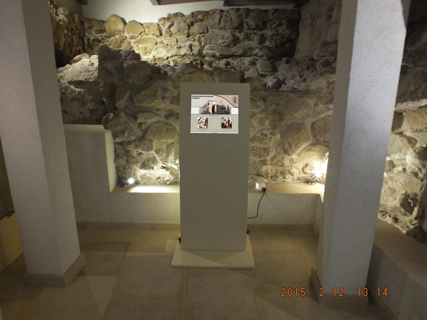 Infokiosk informacyjny do muzeum lub galerii