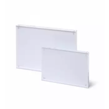 Akrylowy stojak z magnetycznym panelem poziomy