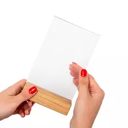 Drewniany stojak na menu typu T